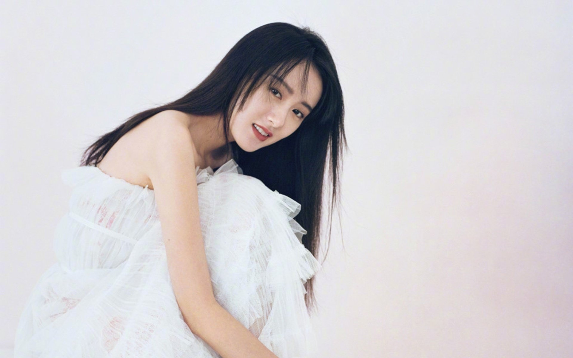 “2025世界运动会：四川省体育馆拳击赛场上演世界顶级拳手对决”